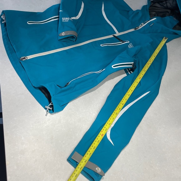 Mountain Hard Wear GoreTex Woman Size M jacket ⭐️⭐️⭐️⭐️ - Picture 12 of 17
